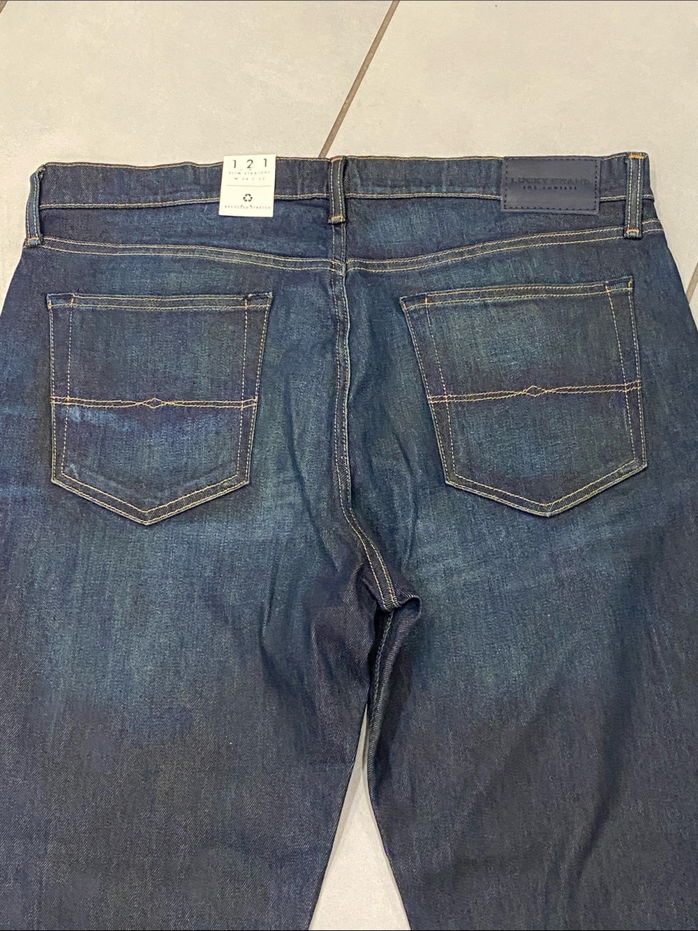 NWT  Lucky Brand Men's Jeans 👖 121 Slim Straight 38LX 32 was $129